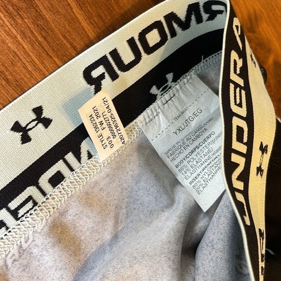 under armour youth XL capris/cropped leggings - tag still on - Picture 6 of 6